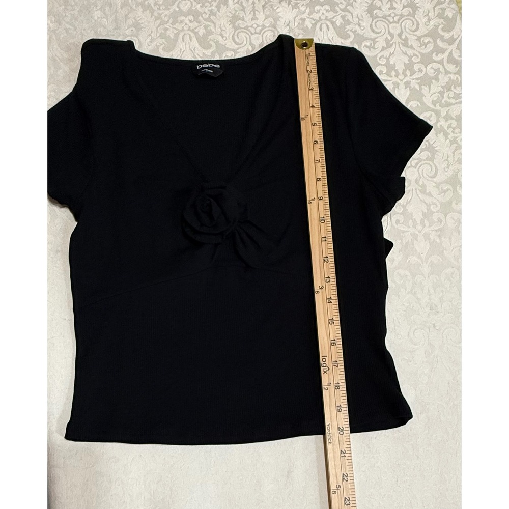 Bebe Rosette Ribbed Top Women Large Black Short Sleeve V-Neck‎ Cutout Front Goth - Picture 8 of 9